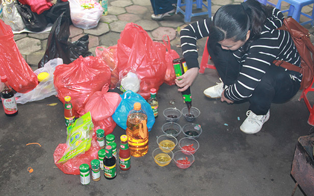 可爱的小谢给大家分烧烤配料